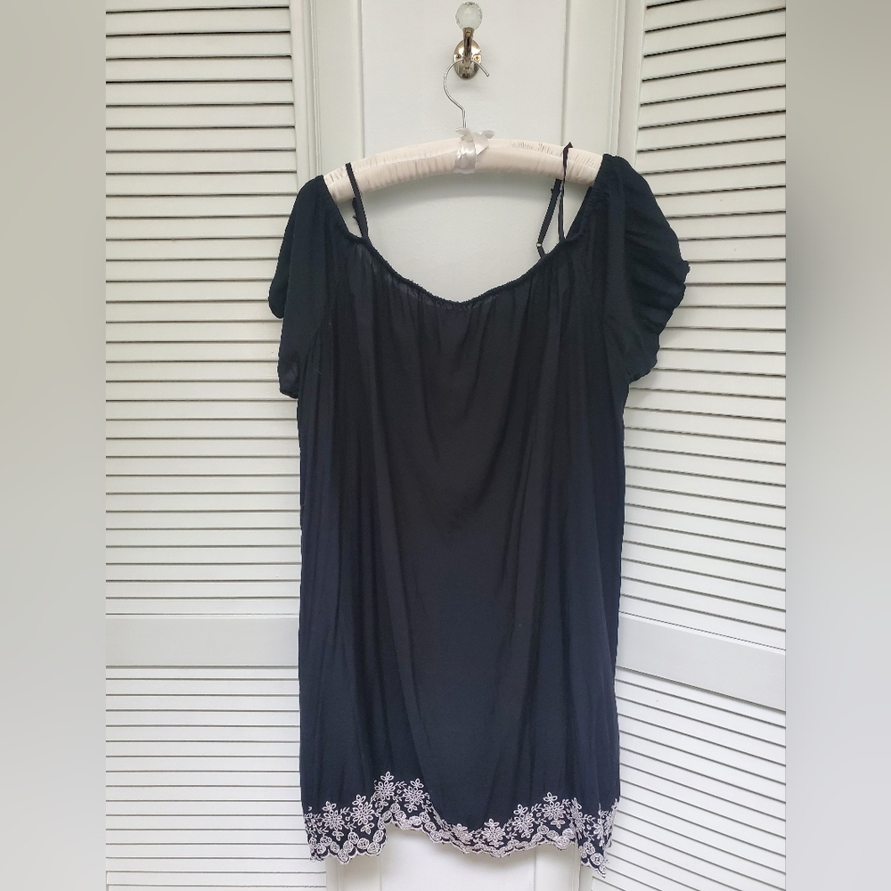 Old Navy XL Black Off-Shoulder Dress with White Lace Trim